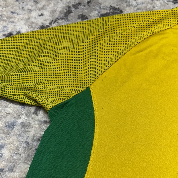 Brazil Soccer Jersey Men’s Medium Yellow Green Futbol Shirt Panna Brazil Crest - Picture 4 of 6
